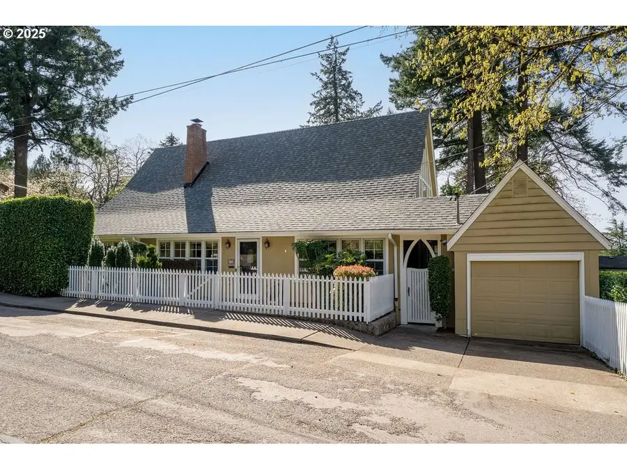 2695 SW Montgomery Dr, Portland, OR 97201 - #2