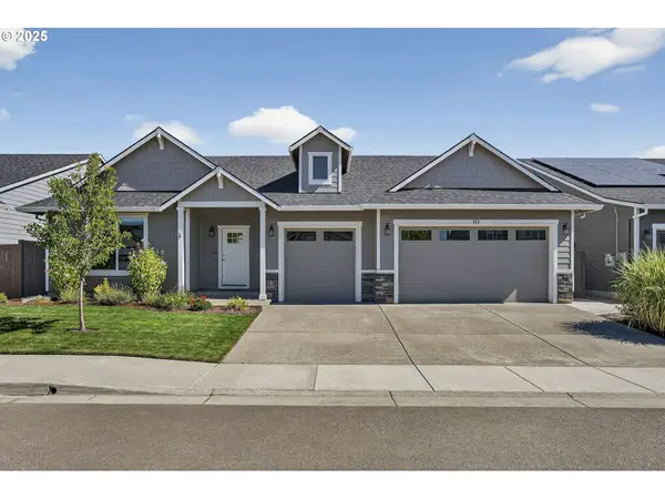 258 S 7th St, Carlton, OR 97111