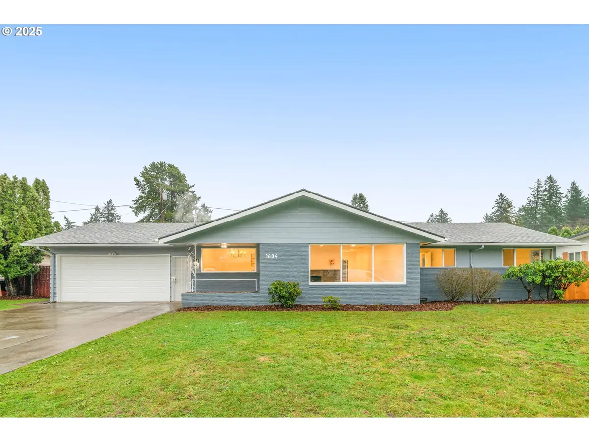 1604 NE 153rd Pl, Portland, OR 97230 - Image #1