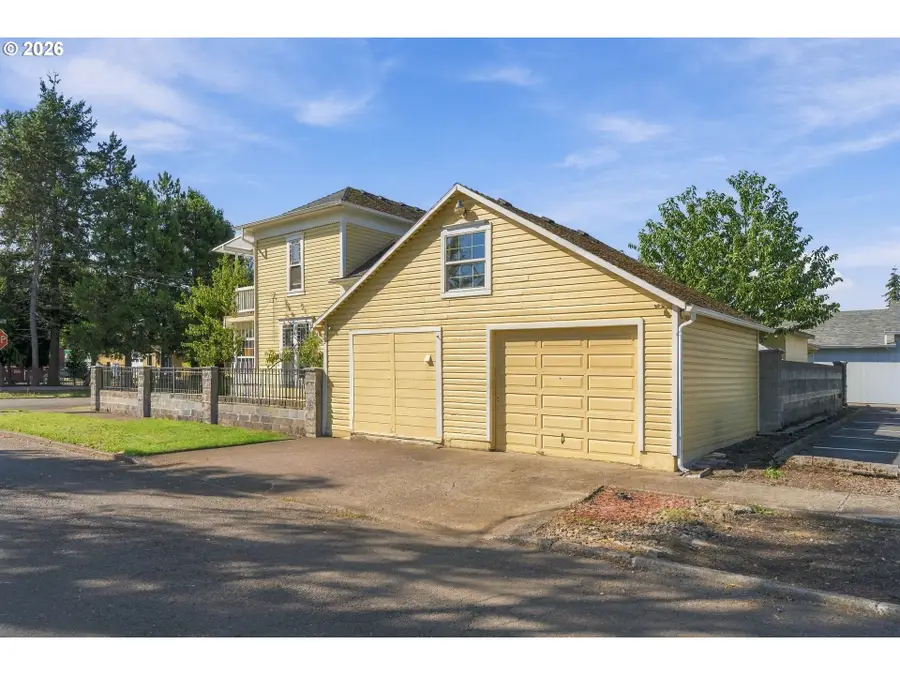 147 NE Yamhill St, Sheridan, OR 97378 - #3