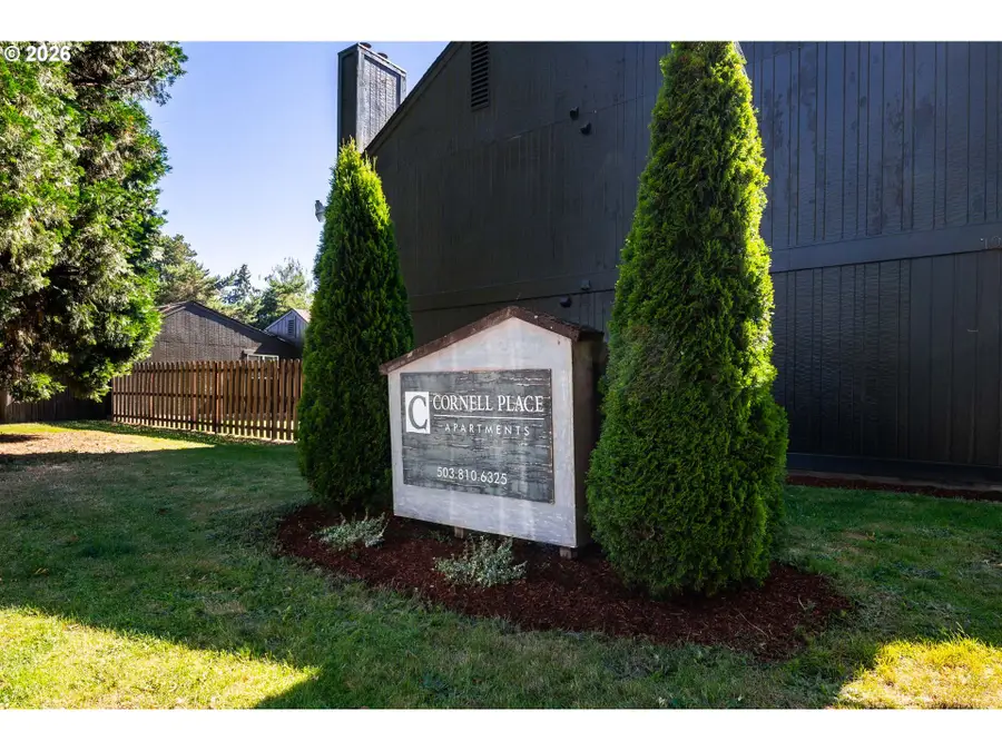 1046 NE 17th Ave, Hillsboro, OR 97124 - #2