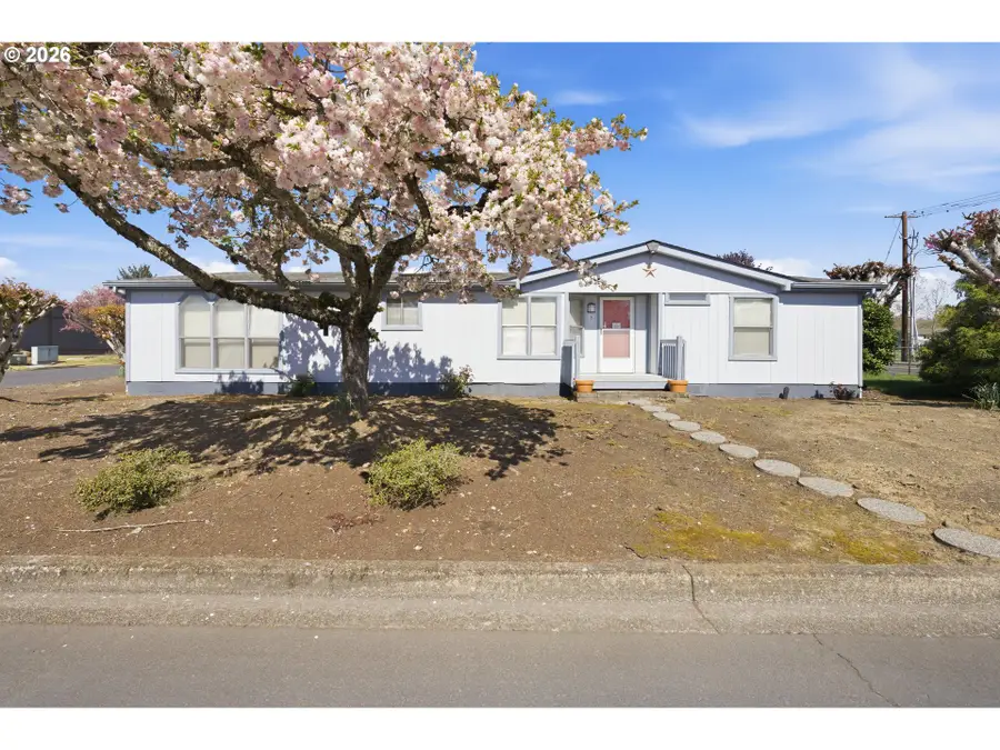 1145 SW Cypress St #1, McMinnville, OR 97128 - #2