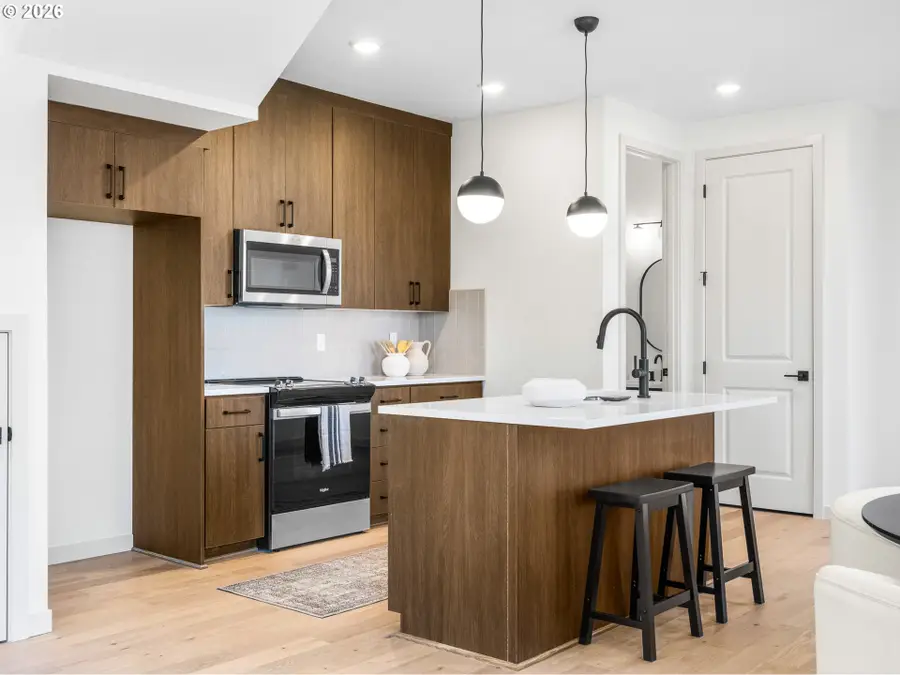 7464 SE Tolman St, Portland, OR 97206 - #3