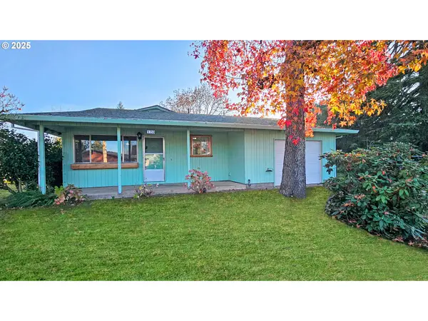 120 W Wilson, Carlton, OR 97111