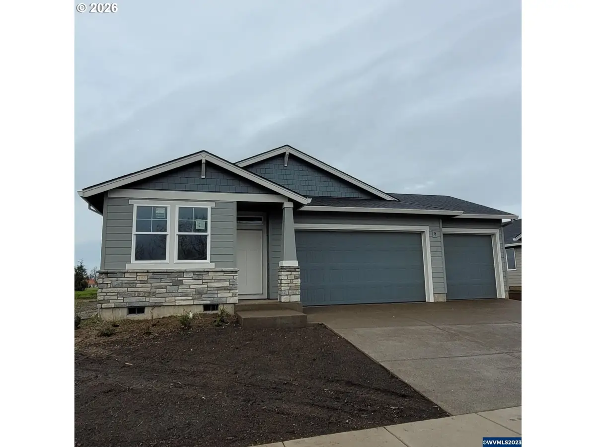 210 Walnut St, Mount Angel, OR 97362 - #1