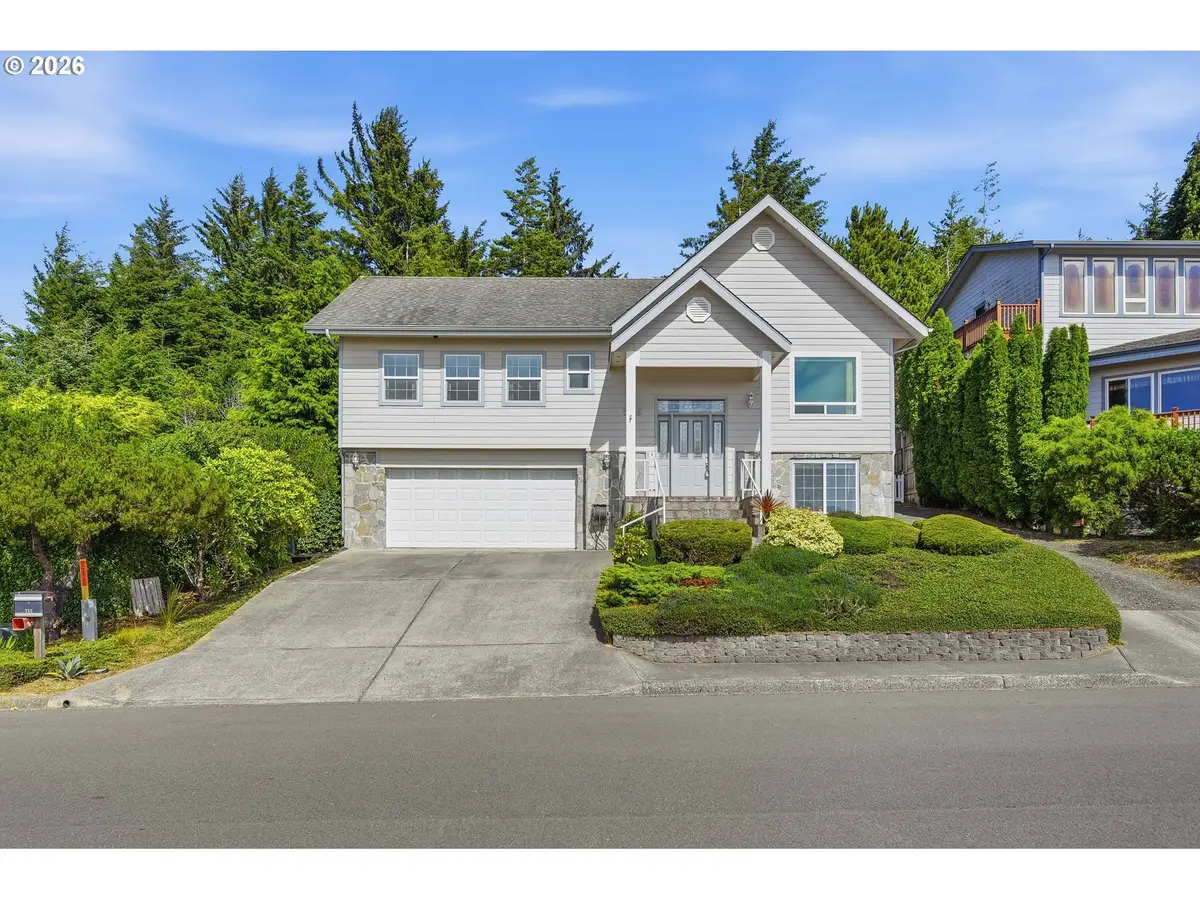 755 Prefontaine Dr, Coos Bay, OR 97420 - #1