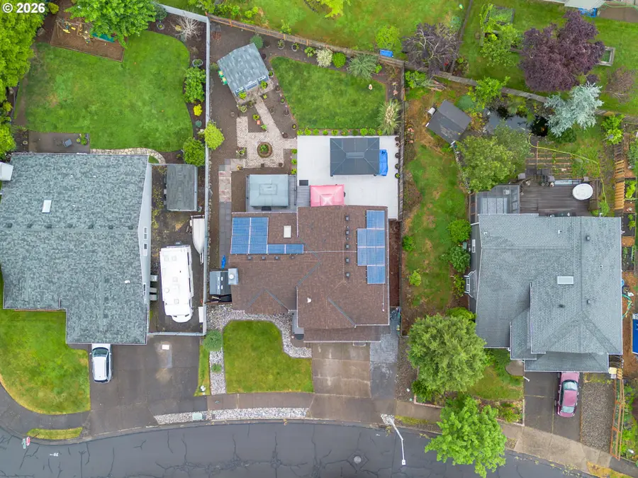 748 SE 10th St, Troutdale, OR 97060 - #3