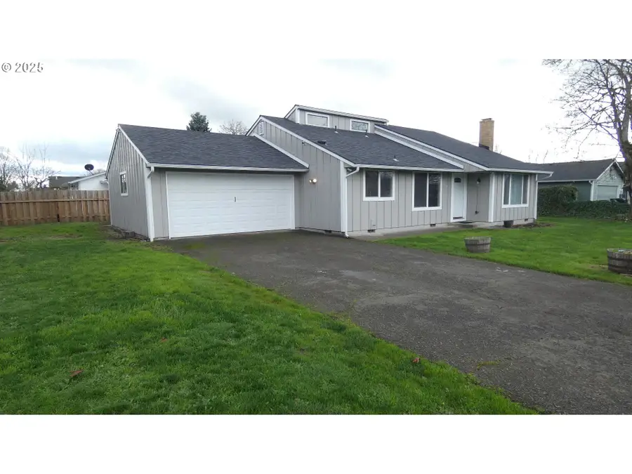 1123 E St, Independence, OR 97351 - Image #2