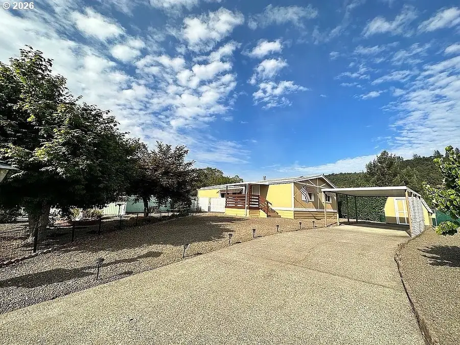 1014 Shadow Ranch Ln, Roseburg, OR 97470 - #2