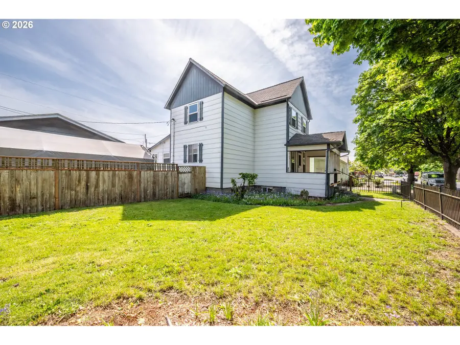 136 SW 3rd Ave, Castle Rock, WA 98611 - #3