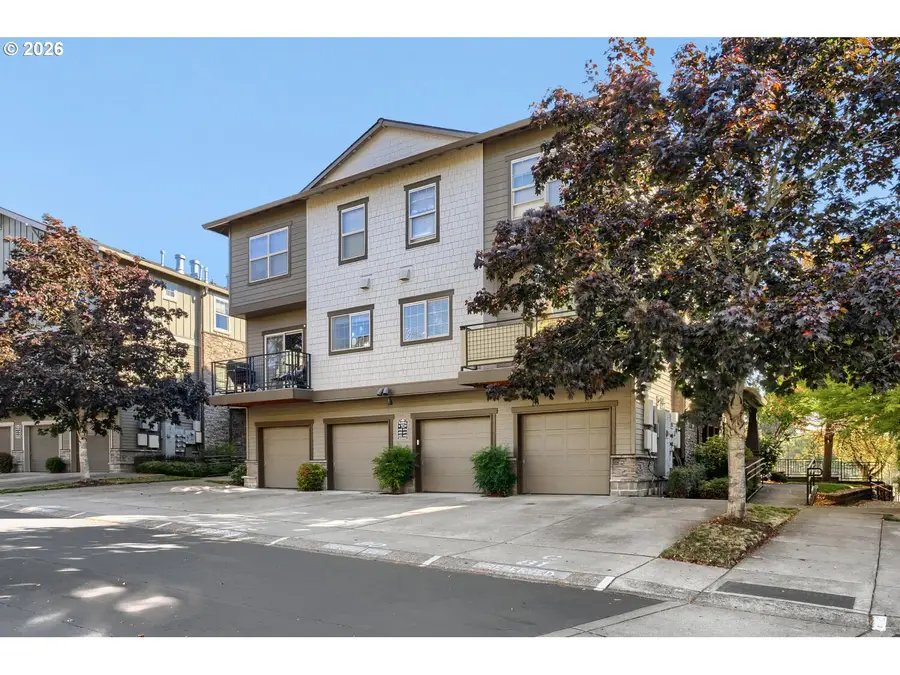648 NE Adwick Dr, Hillsboro, OR 97006 - #2