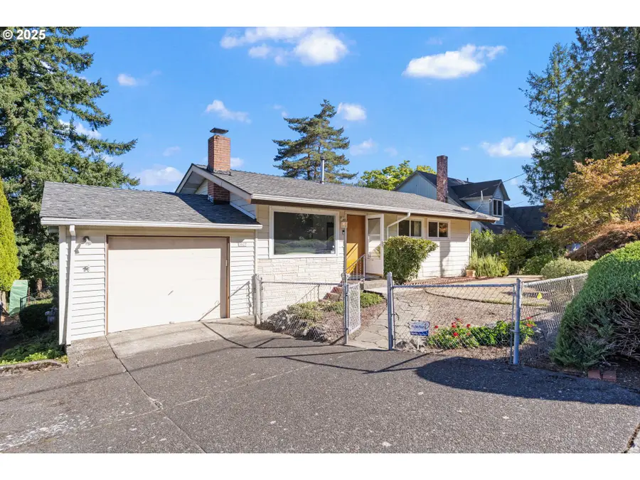 3027 SW Illinois St, Portland, OR 97239 - #3
