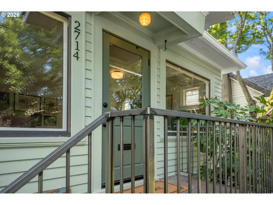 2714 NE Everett St, Portland, OR 97232 - #3