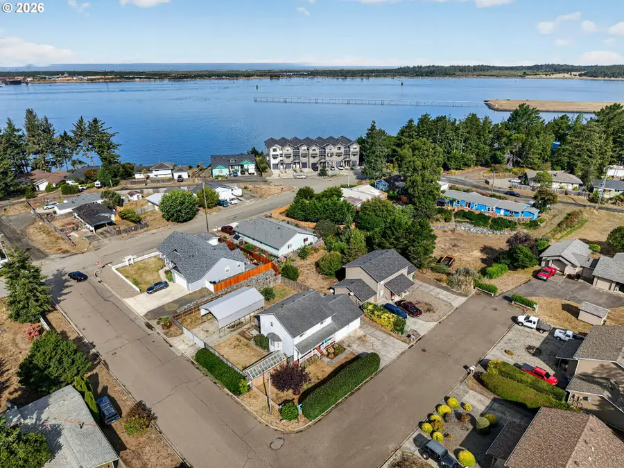 1300 Sanford St, Coos Bay, OR 97420 - #2