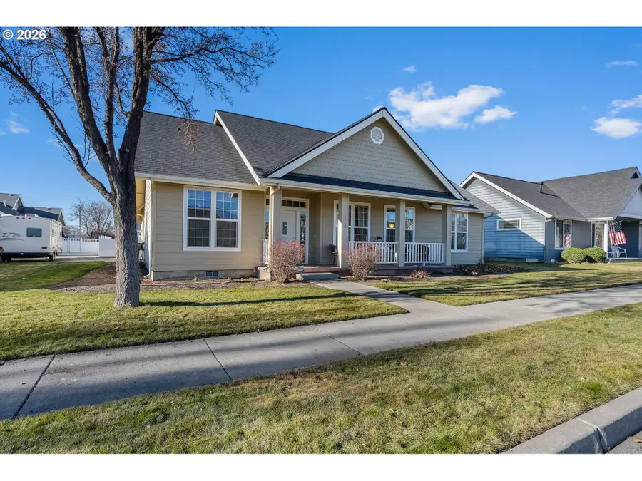 1075 NE Hudspeth Ln, Prineville, OR 97754 - Image #2