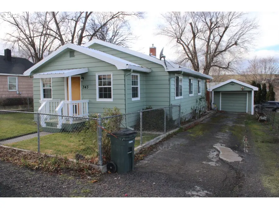 343 NE Douglas St, Pilot Rock, OR 97868 - Image #2