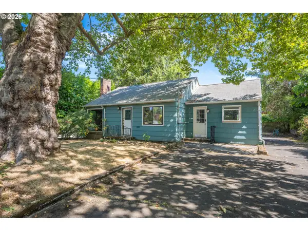 7526 SW Capitol Hill Rd, Portland, OR 97219