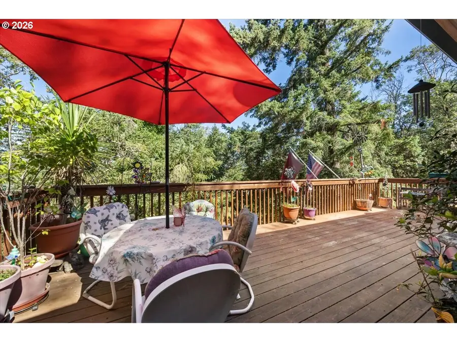 715 Jodee St, Tri City, OR 97457 - #3