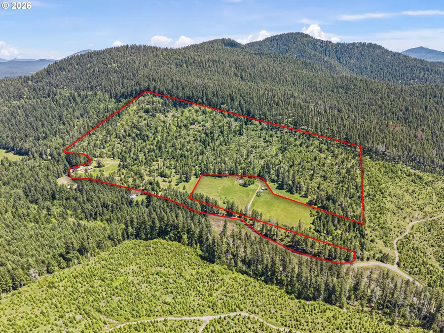 77521 Brock Rd, Oakridge, OR 97463 - #2