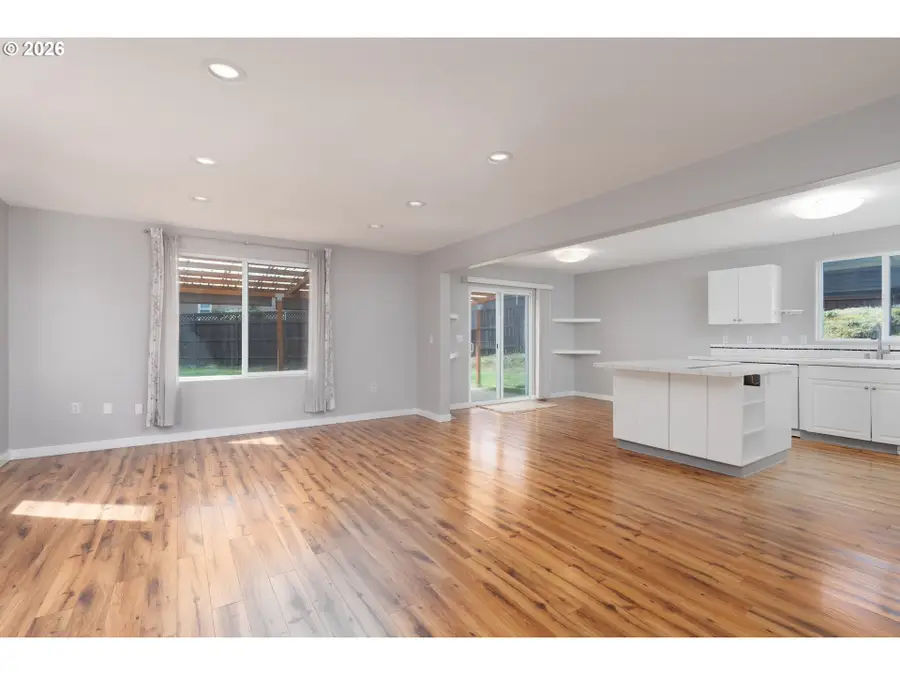 561 NW Mitchell Ct, Camas, WA 98607 - #2