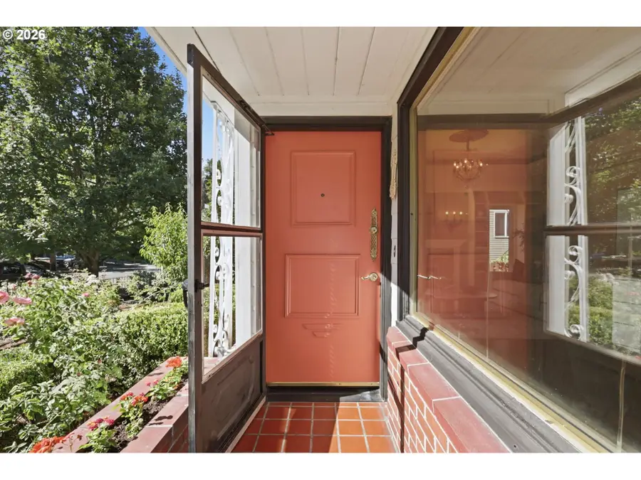 6010 S Corbett Ave, Portland, OR 97239 - #3
