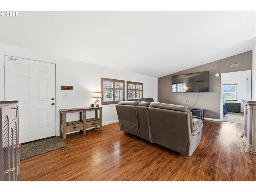 260 21st St, Albany, OR 97322 - Image #3