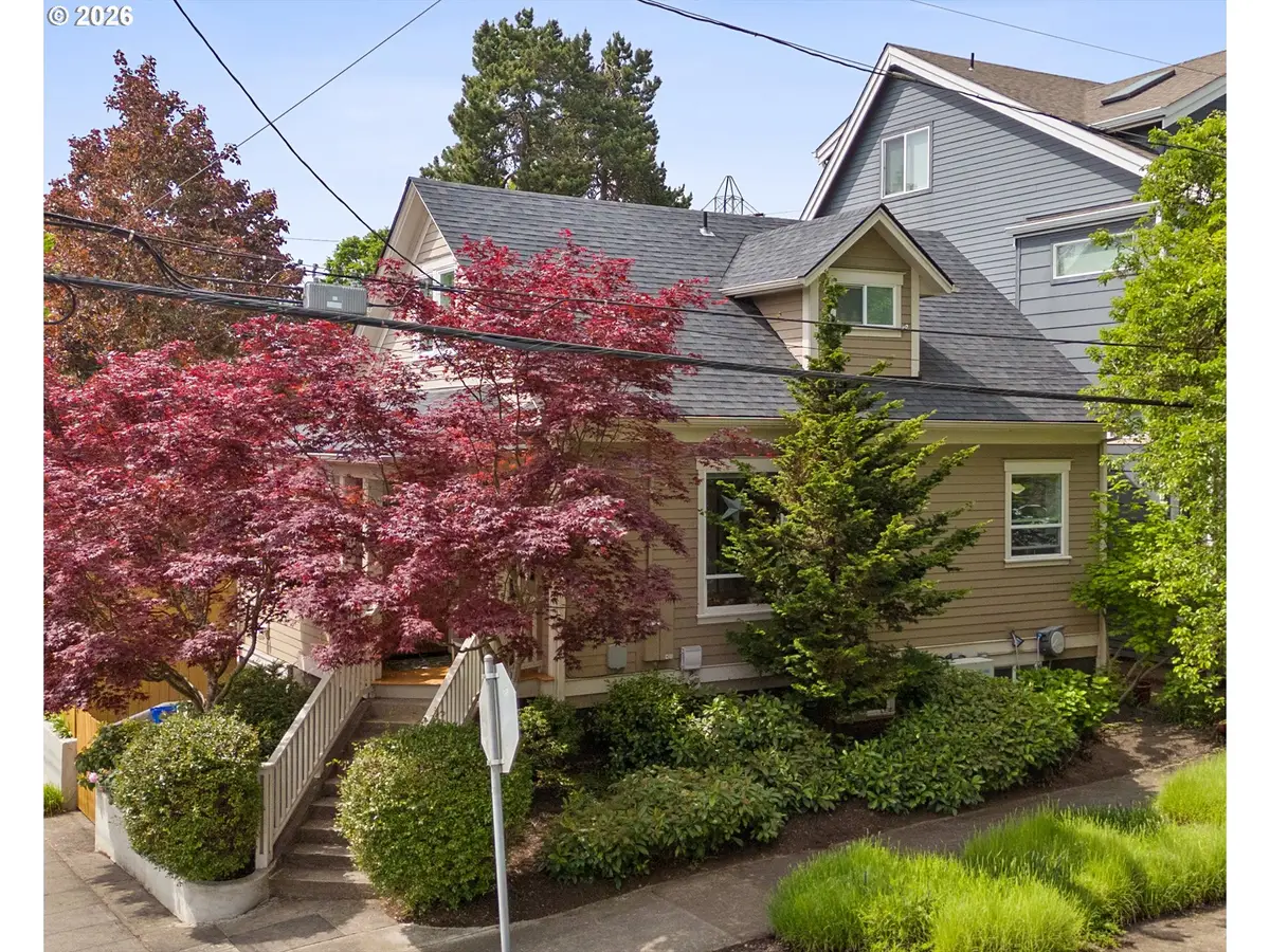 537 SE Spokane St, Portland, OR 97202 - #1