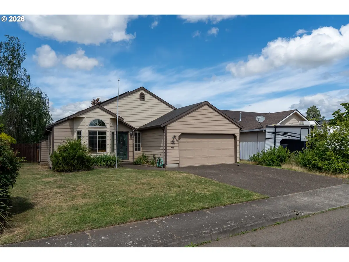 512 Pegasus Ct, Molalla, OR 97038 - #1
