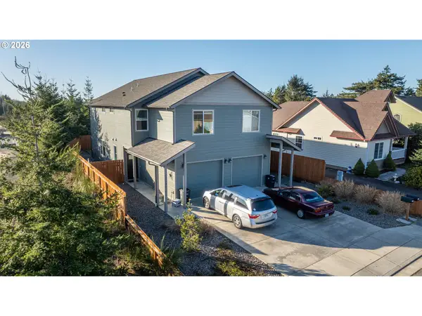 752 Madison St, CoosBay, OR 97420