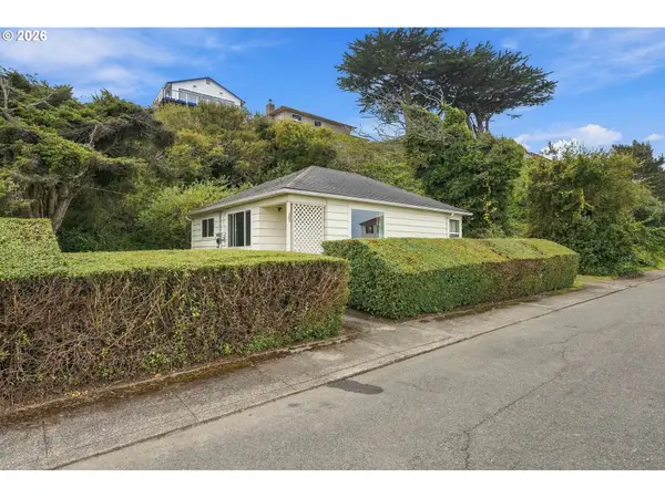 325 1st St Sw, Bandon, OR 97411