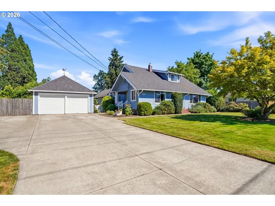 1582 SE Davis St, McMinnville, OR 97128 - #2