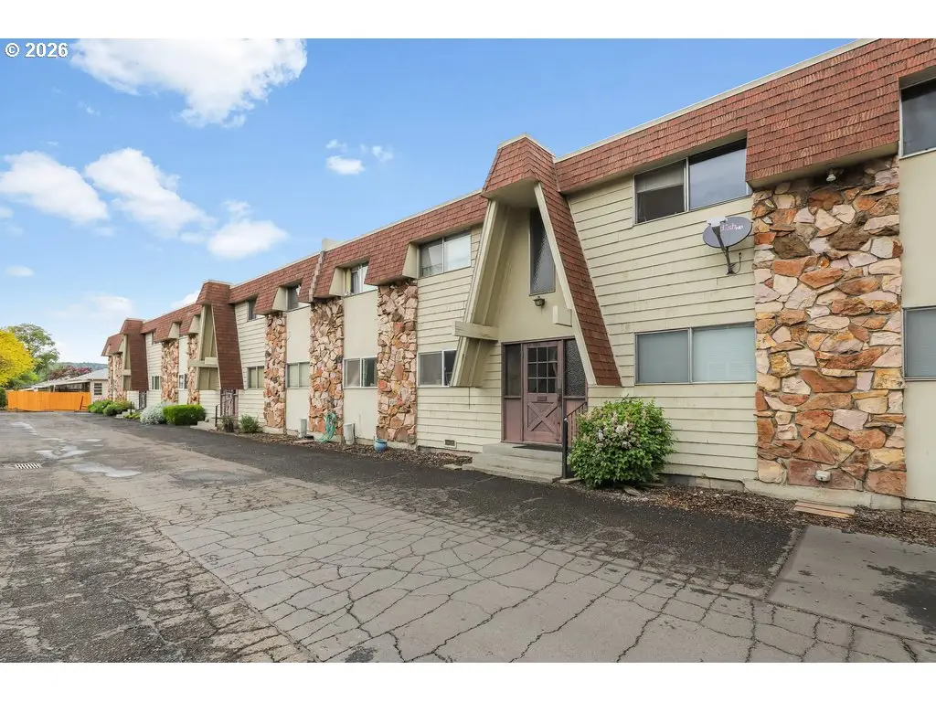 1622 E 9th St #12, The Dalles, OR 97058 - #1