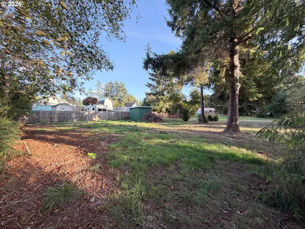 27518 Q Ln, OceanPark, WA 98640