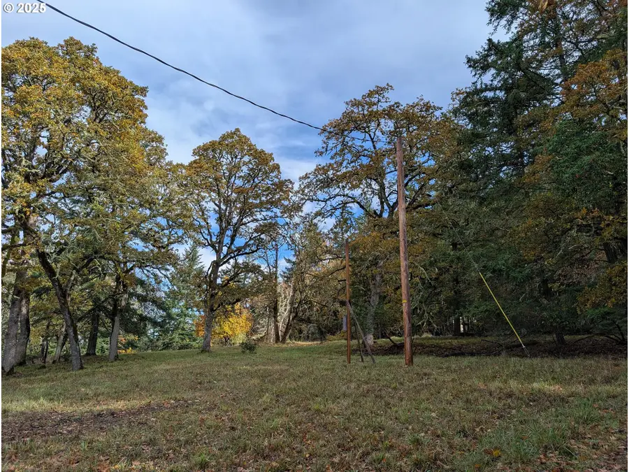 2870 Hawkins Ln, Eugene, OR 97405 - Image #3