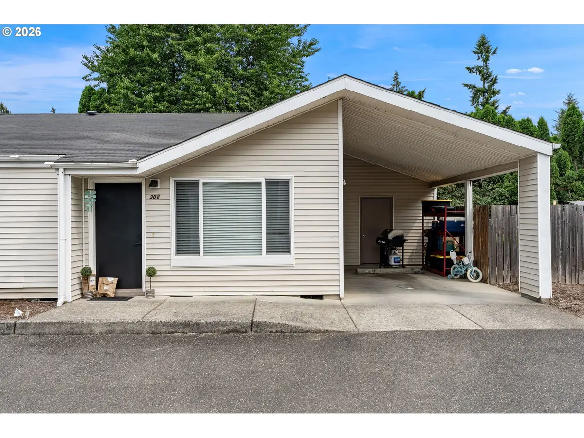 908 Pioneer St, Ridgefield, WA 98642 - #1