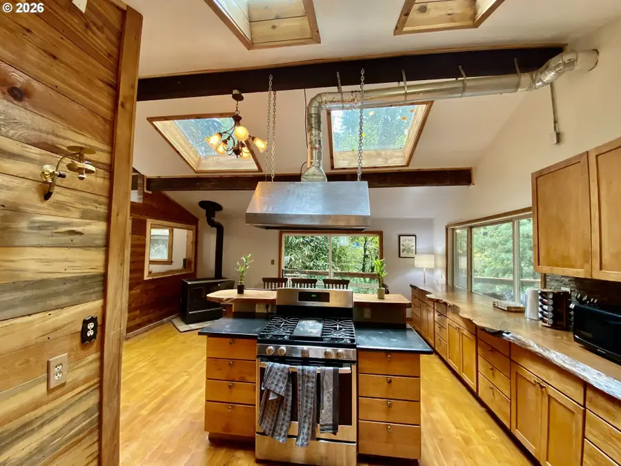 71010 E Mcfarland Rd, Rhododendron, OR 97049 - #3