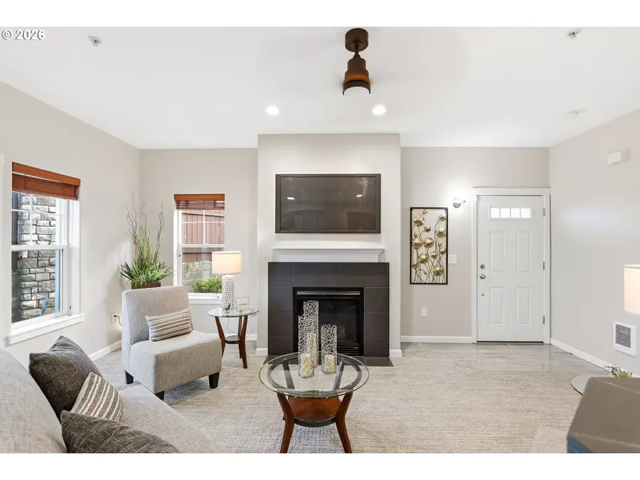 10890 NE Red Wing Way #102, Hillsboro, OR 97006 - Image #3