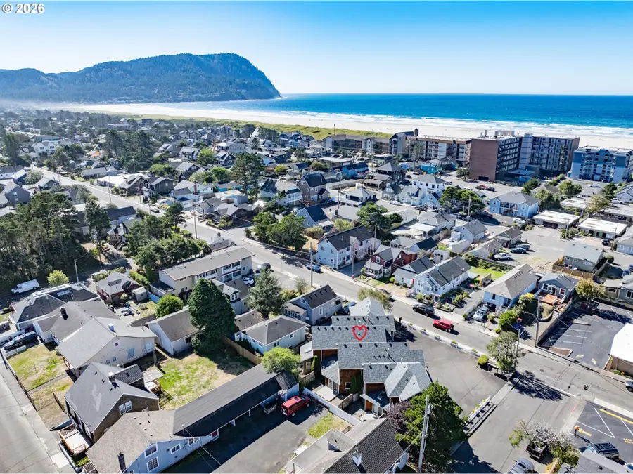 307 Avenue C, Seaside, OR 97138 - #2