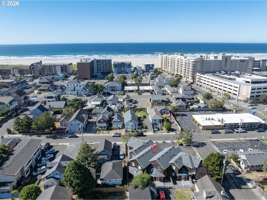 307 Avenue C, Seaside, OR 97138 - #3