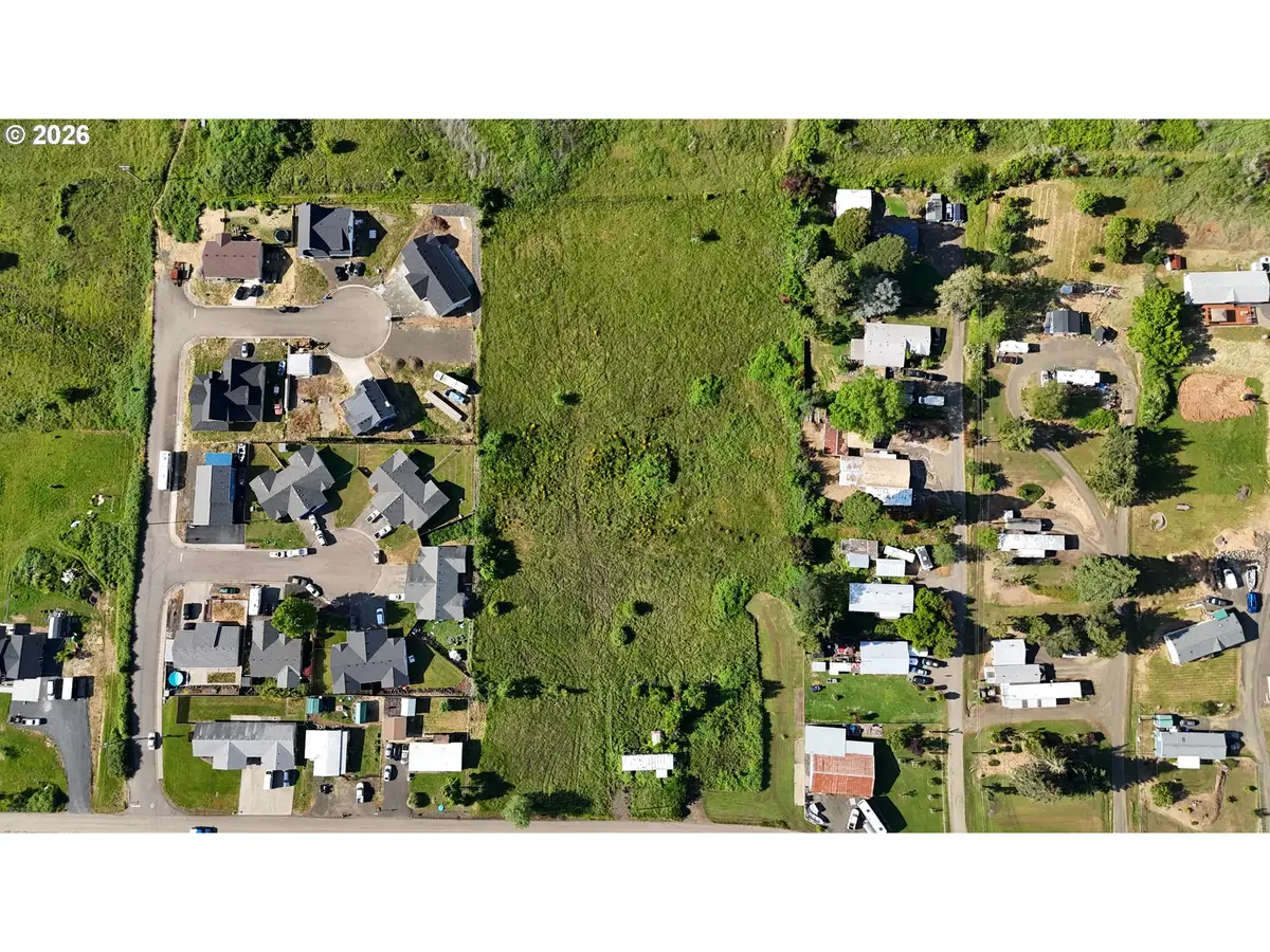 2548 Landers Ave, Roseburg, OR 97471 - #1