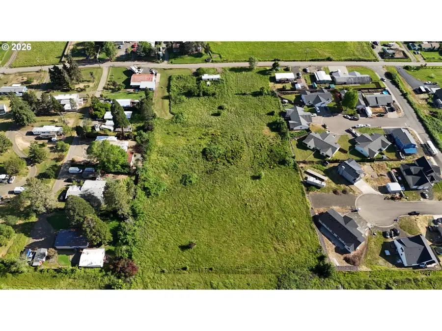 2548 Landers Ave, Roseburg, OR 97471 - #2