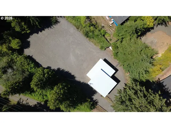 625 Royal Dr, Lakeside, OR 97449