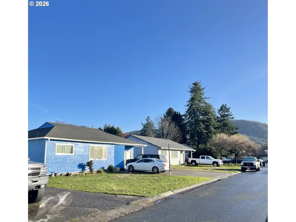 328 Spruce Dr. Dr, Brookings, OR 97415 - Image #1