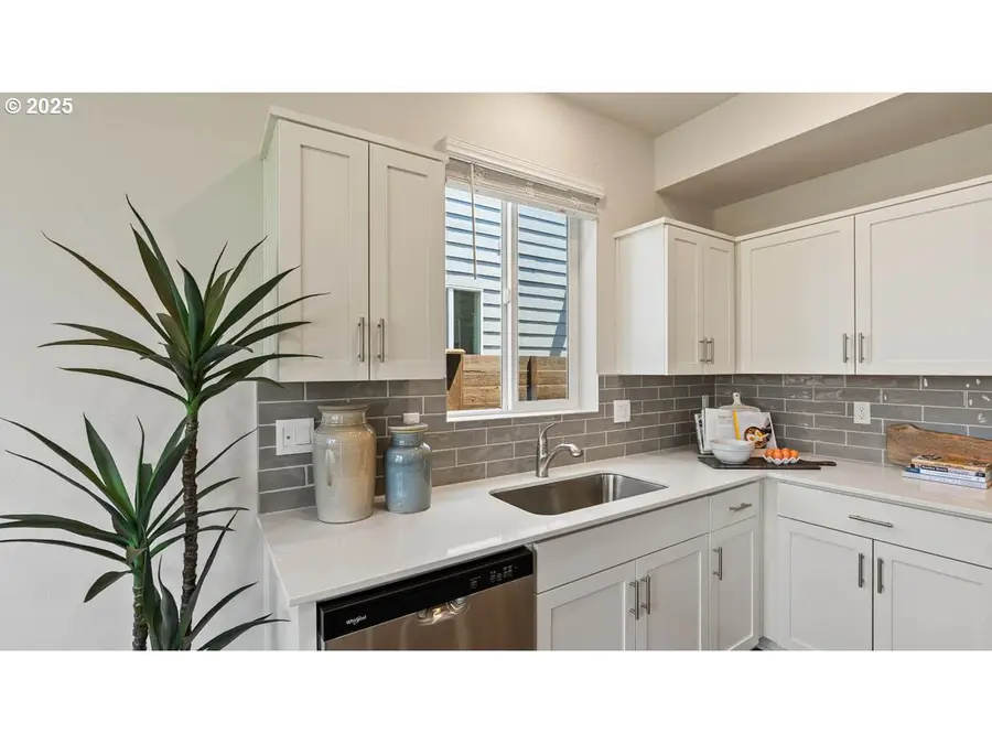 3626 SW Binford Ave, Gresham, OR 97080 - Image #3