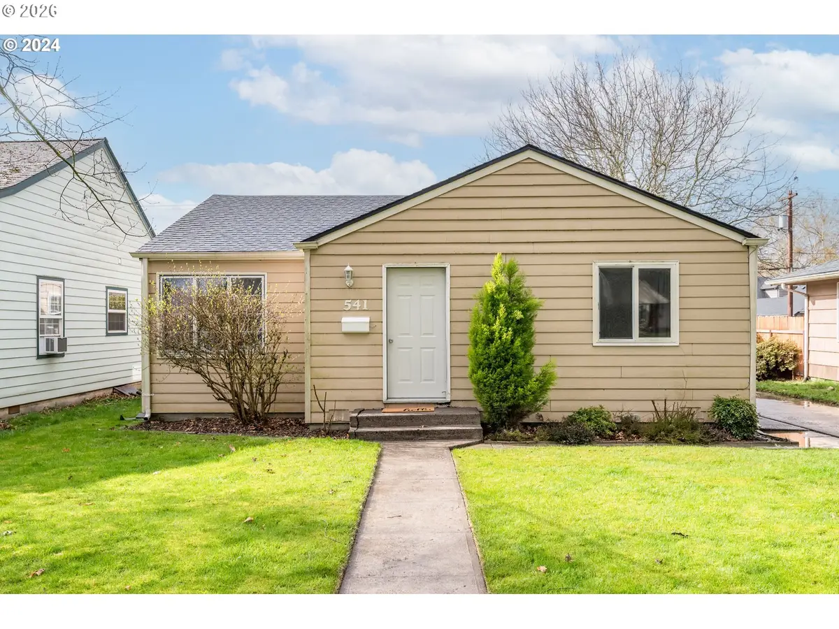 541 26th Ave, Longview, WA 98632 - #1