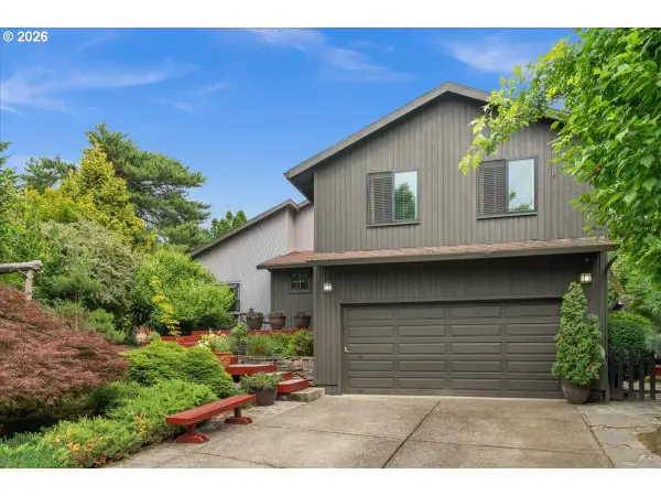 11828 SE Knee Ct, HappyValley, OR 97086