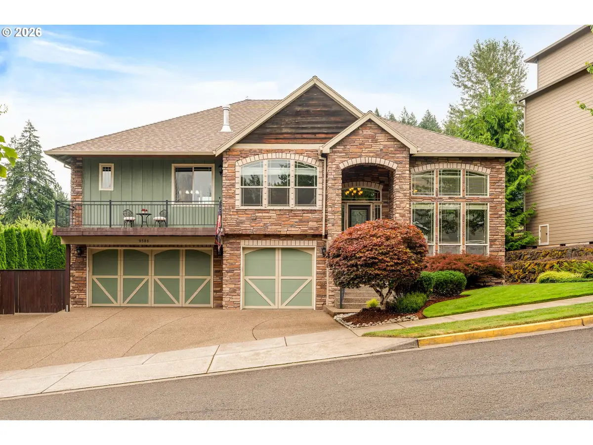 9588 SE Nicholas Dr, Happy Valley, OR 97086 - #1