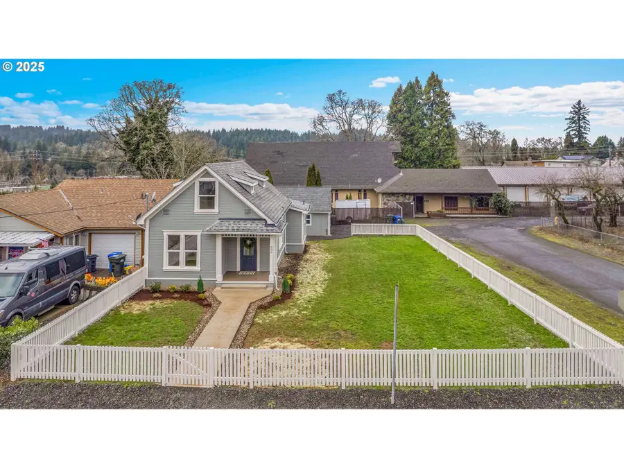 209 SE Currin St, Estacada, OR 97023 - Image #2