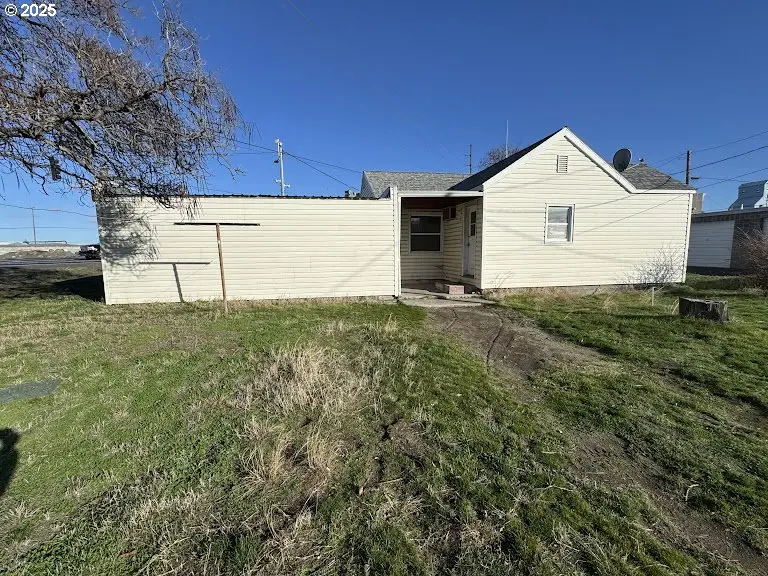 1205 N 1st Pl, Hermiston, OR 97838 - #2