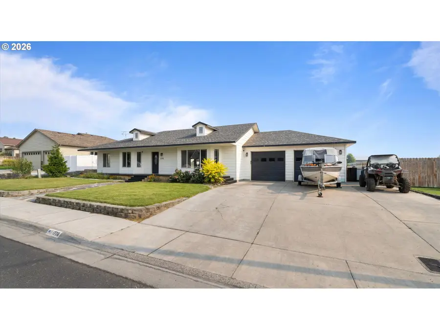 1776 W Alleluia Ave, Hermiston, OR 97838 - #2